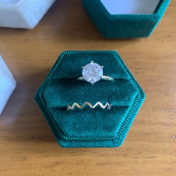 Two hexagon ring boxes - Picture 2 of 4